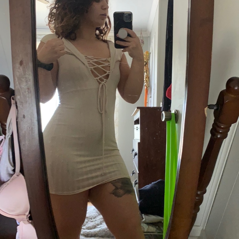 NIGHT OUT DRESSS♥️ - Picture 2 of 4